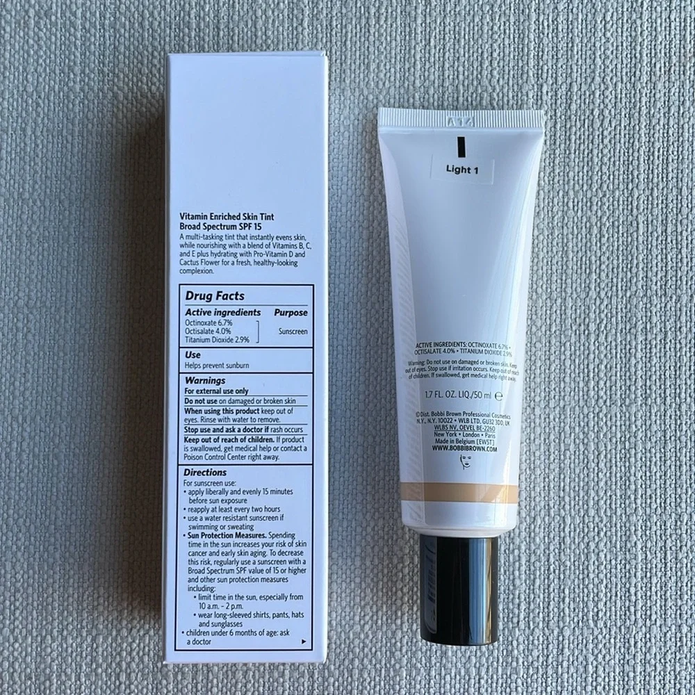 Bobbi Brown Vitamin Enriched Skin Tint SPF 15 - Light 1